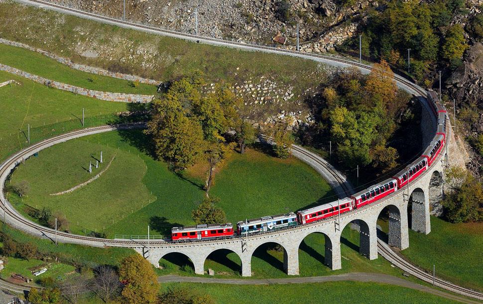 Trenino Rosso del Bernina
